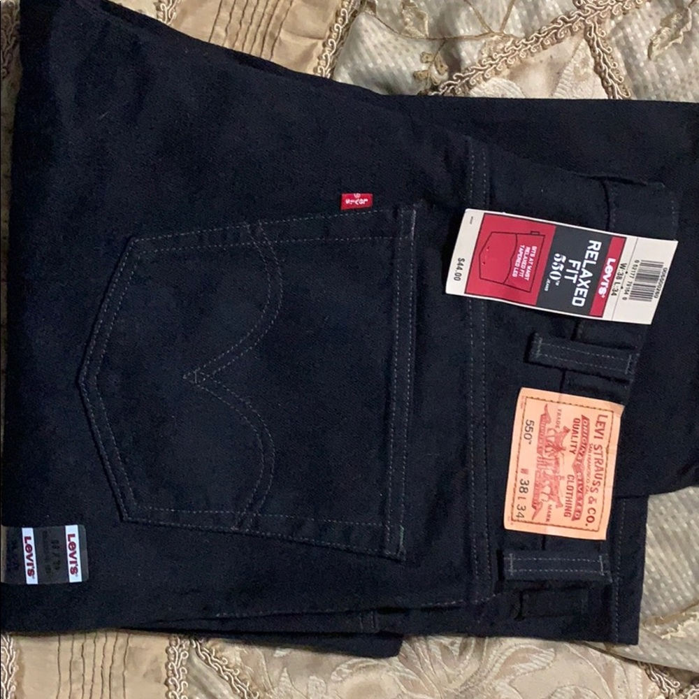 NWT men’s Levi’s 550 relaxed fit black jeans